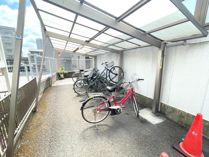 駐輪場 小谷田ビル