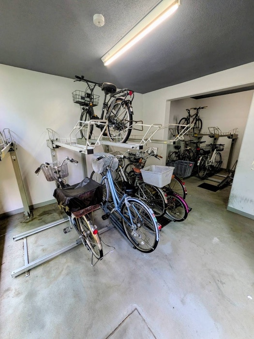 駐輪場 カスティ－ヨ杵島