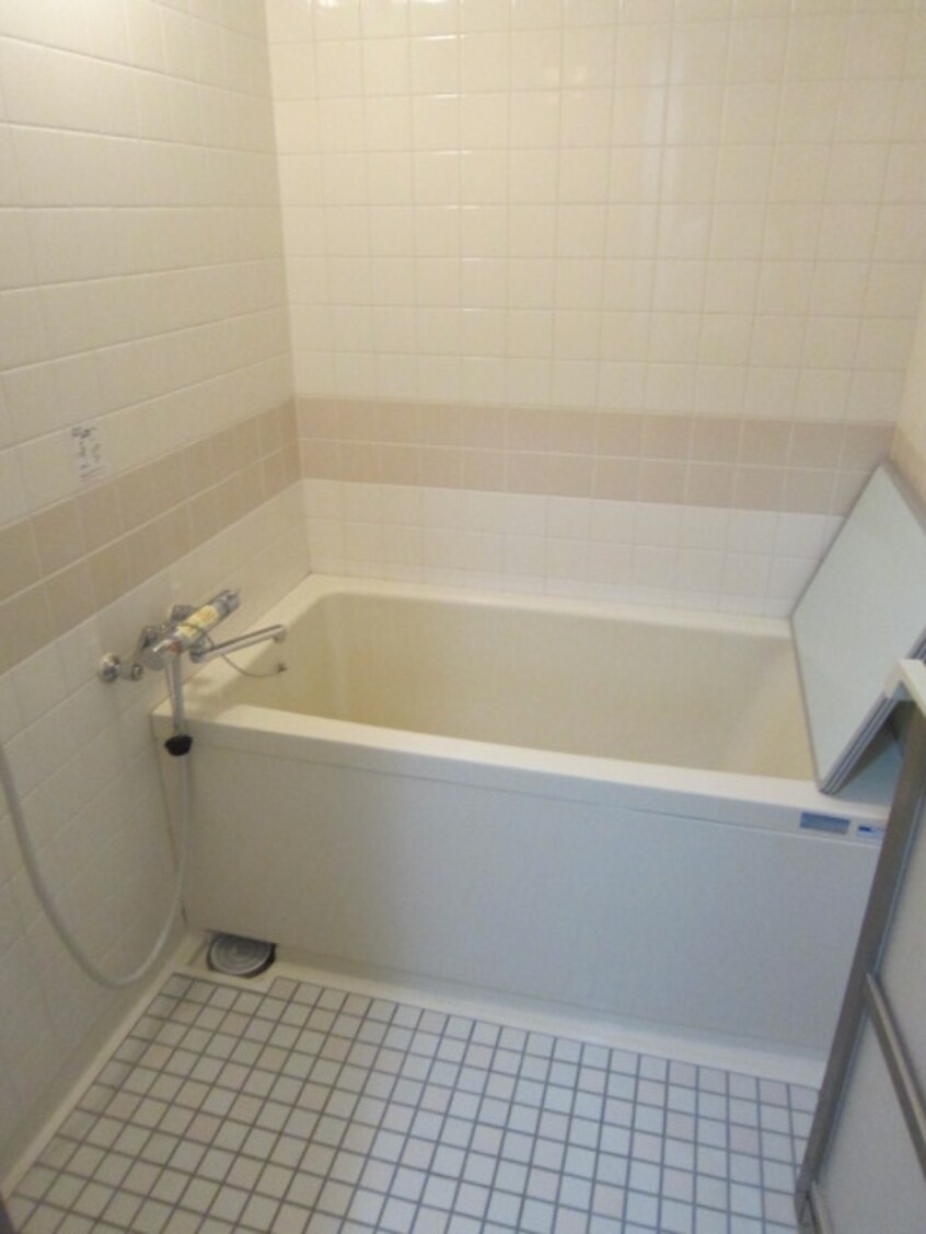 バス／シャワールーム等 カスティ－ヨ杵島