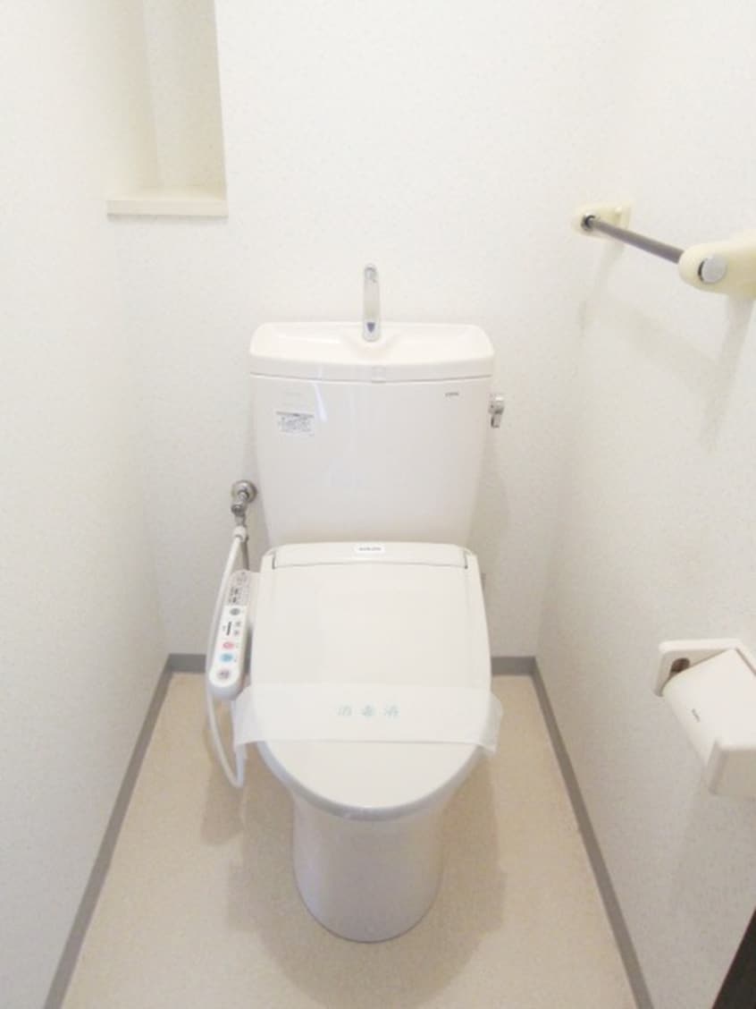 トイレ カスティ－ヨ杵島