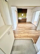 玄関 ドミ－ル吉田