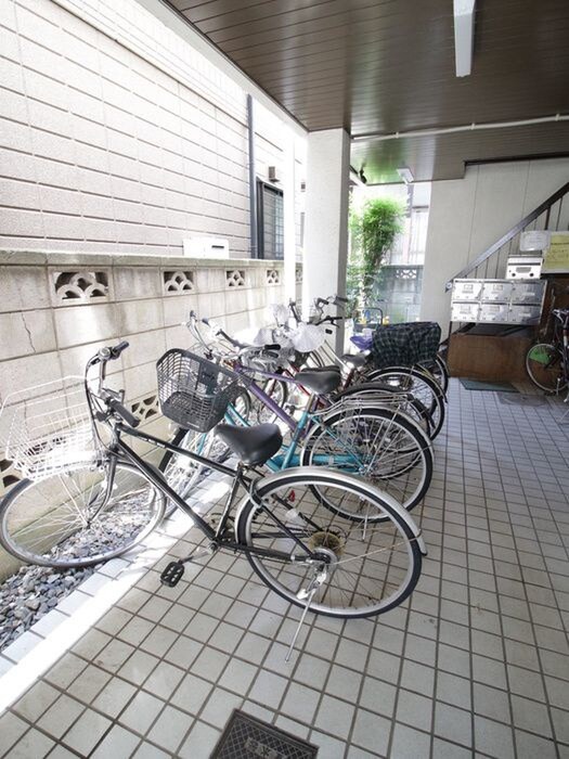 駐輪場 ホワイトハイツ