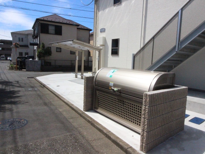 駐輪場 アムールイルヴィラージュ
