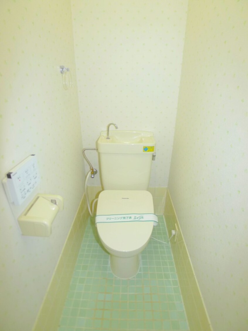 トイレ メゾンＦ