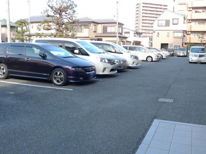 駐車場 アーバン・ヴィラ