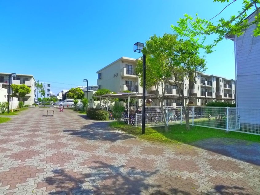 駐輪場 SUNCTY HIKOTA  A-1