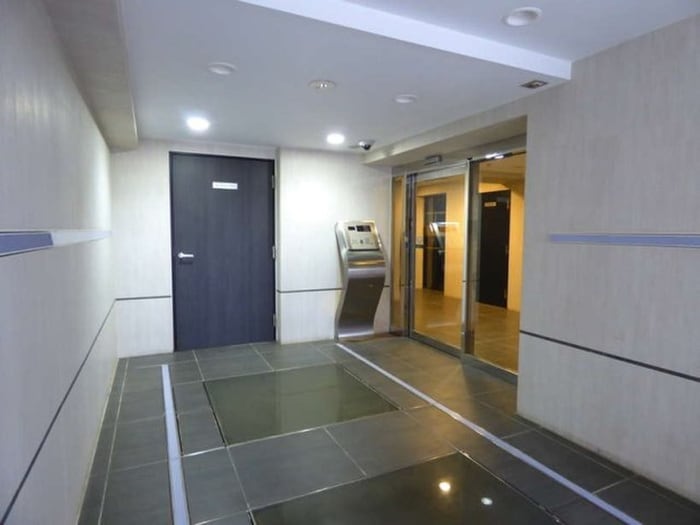 エントランス部分 Verona池袋本町Lusso（101）