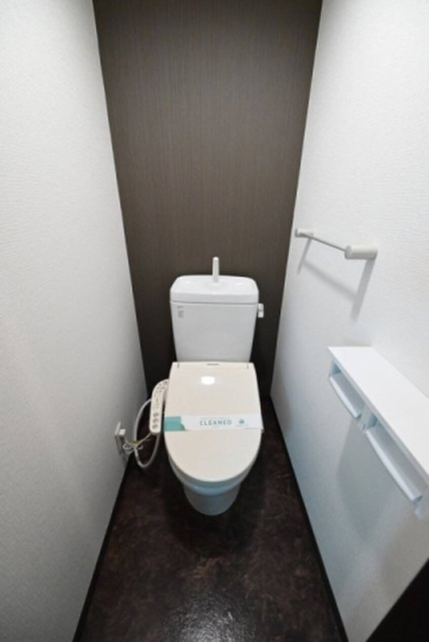 トイレ Verona池袋本町Lusso（101）