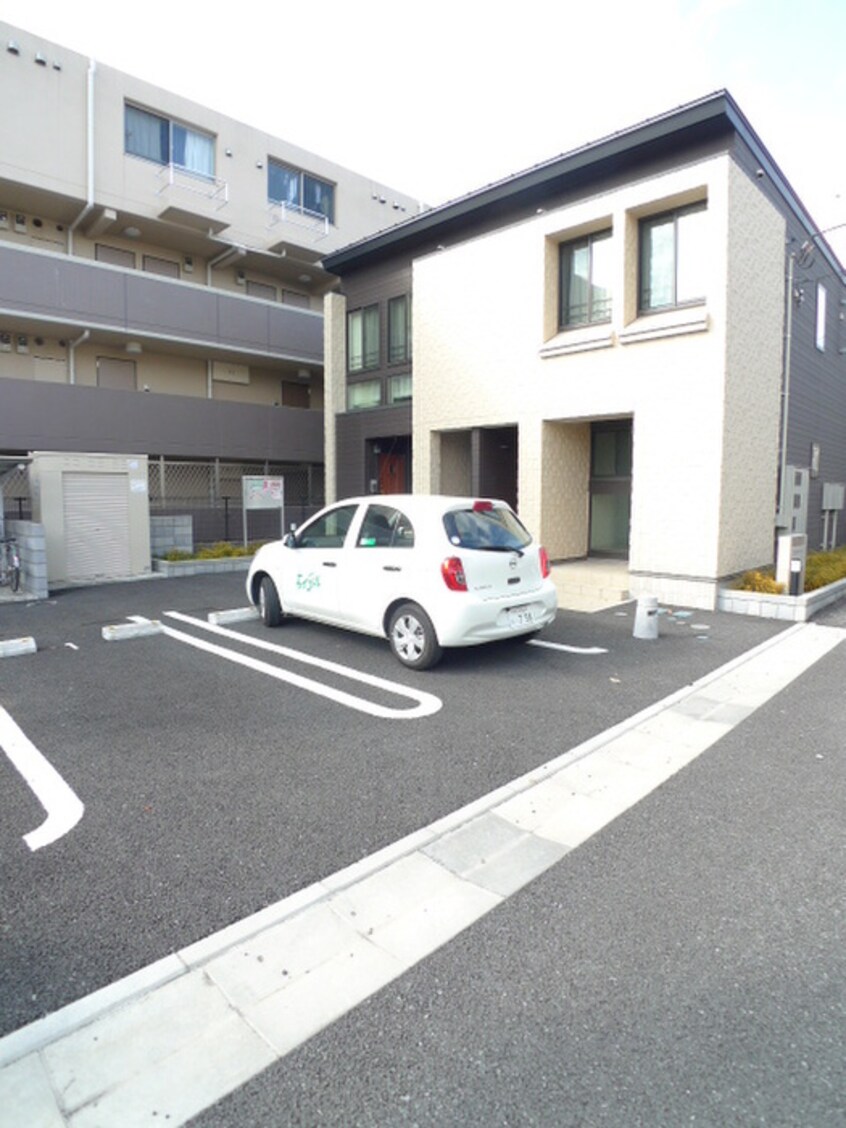 駐車場 オークランド　フィオーレ