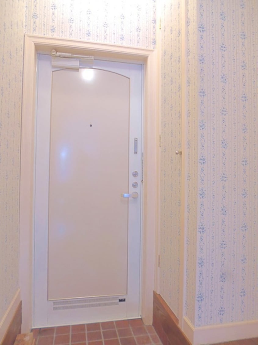 玄関 ラ・ムラージャ