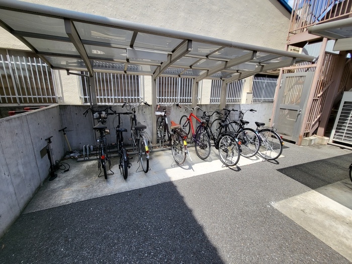 駐輪場 リバティ