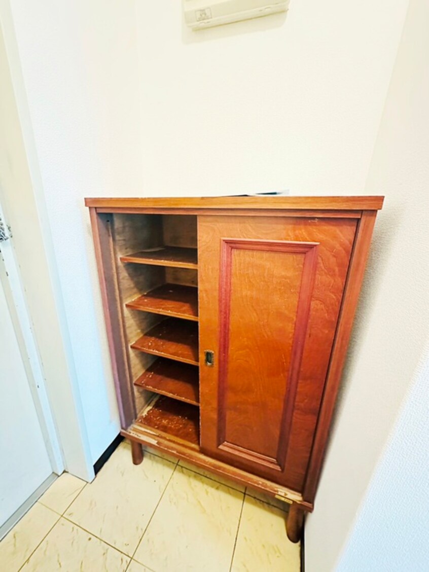 靴箱 サンロ－ド一番館