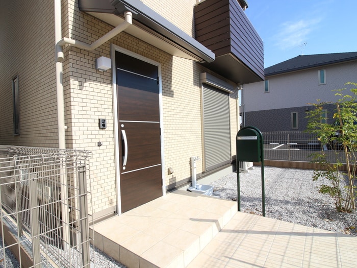 エントランス部分 メゾン・クロシェットD棟