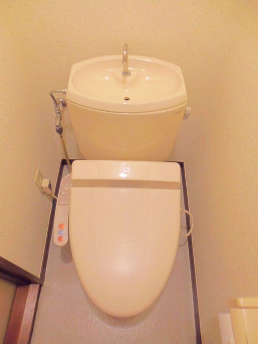 トイレ ＨＩＬＬＳ　２