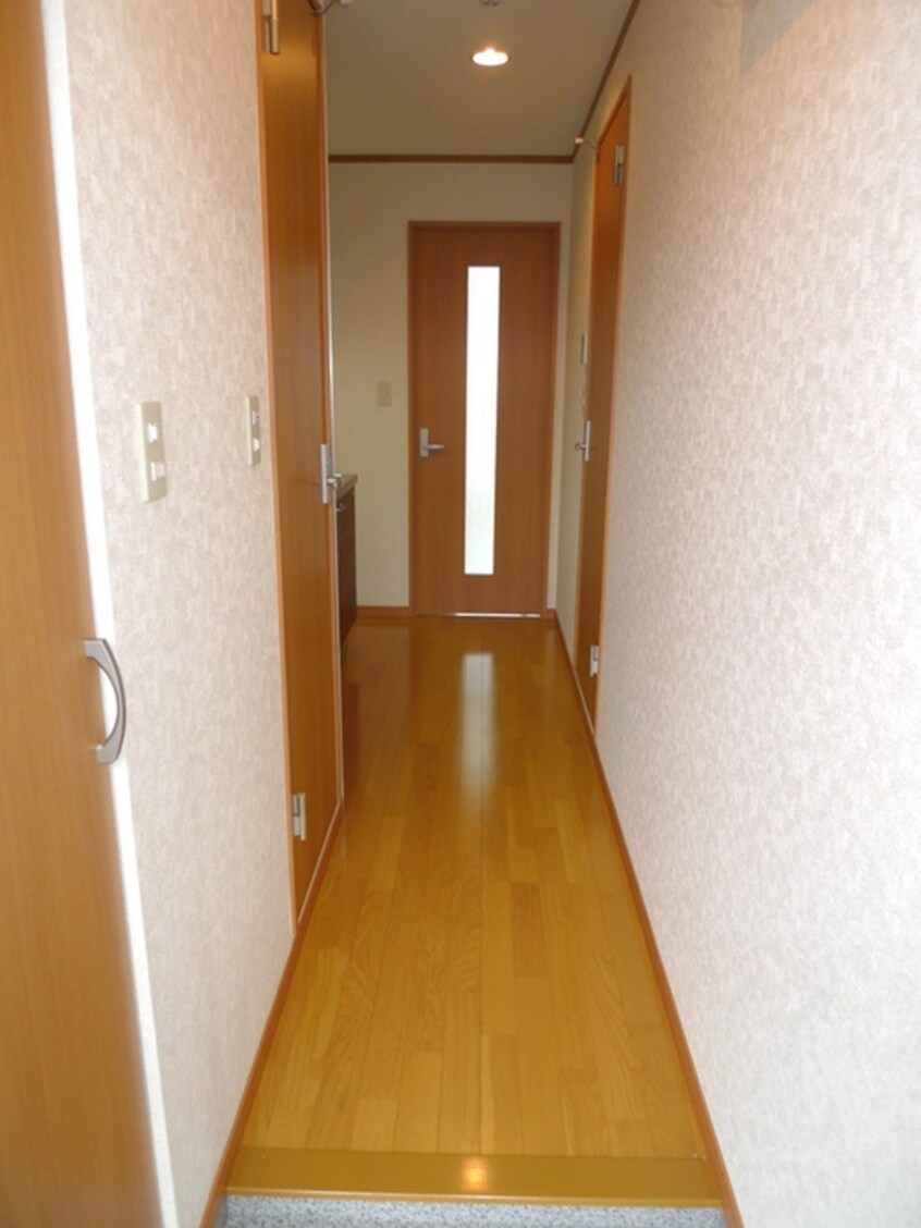廊下 アンプル－ルフェ－ル戸田公園