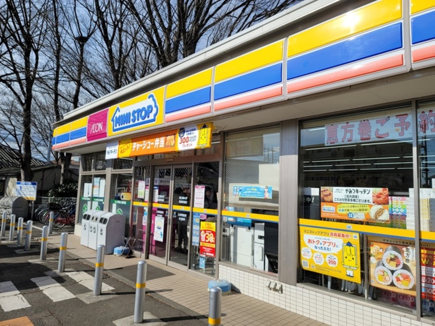 ミニストップ　新座新堀店(コンビニ)まで54m persimmon