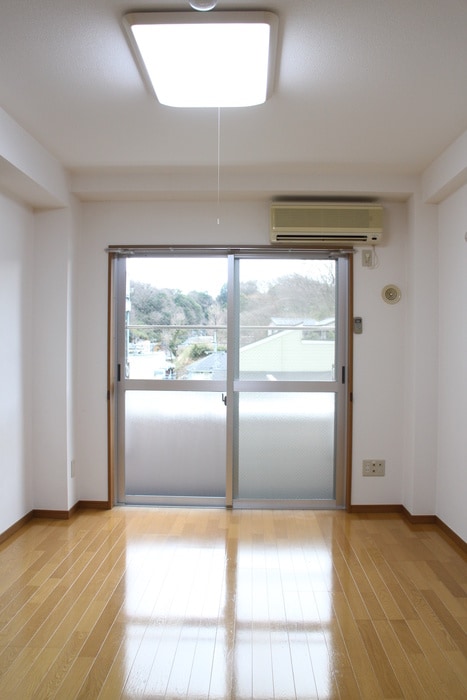 居室 サンヒルズⅡ