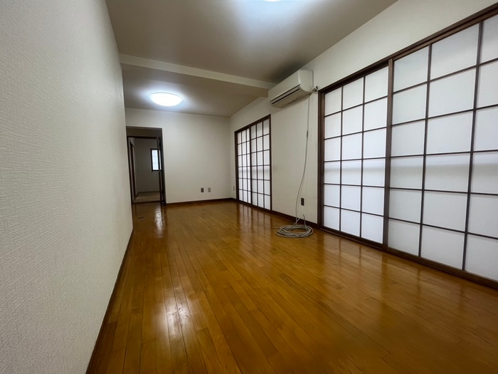 居室 江古田第４ﾛｰﾔﾙｺｰﾎﾟ（302）