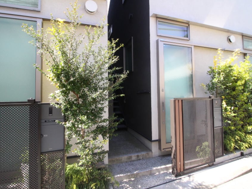 エントランス部分 グランエッグス桜上水A