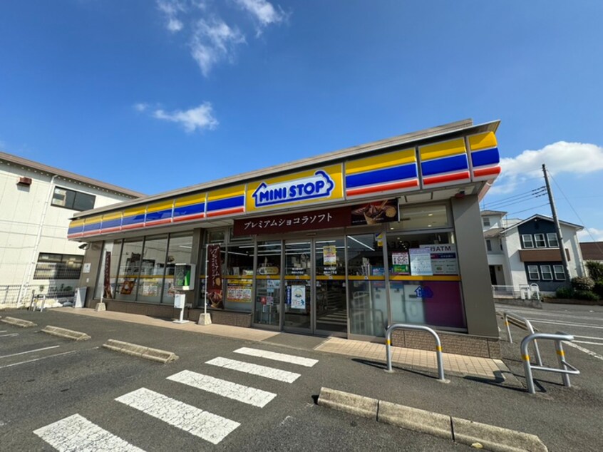 ミニストップ 湘南みずき店(コンビニ)まで468m ハイツ東２号館