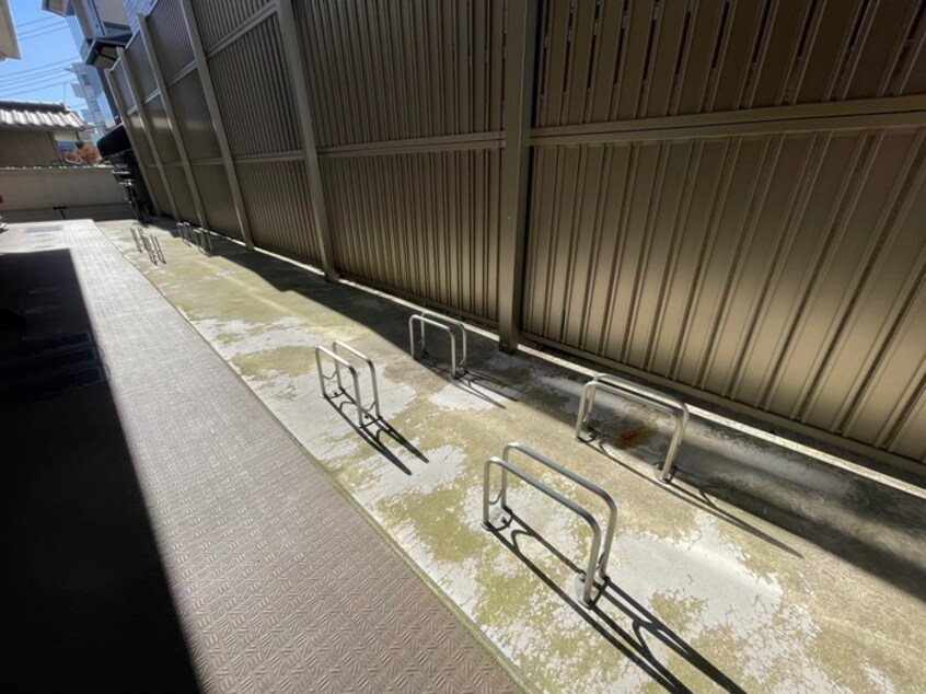 駐輪場 リブリ・ネオ上大岡