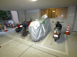 バイク置き場