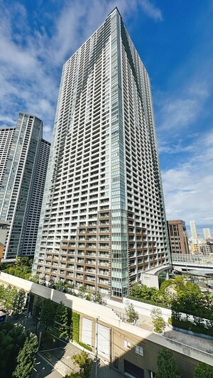 THE TOKYO TOWERS MID