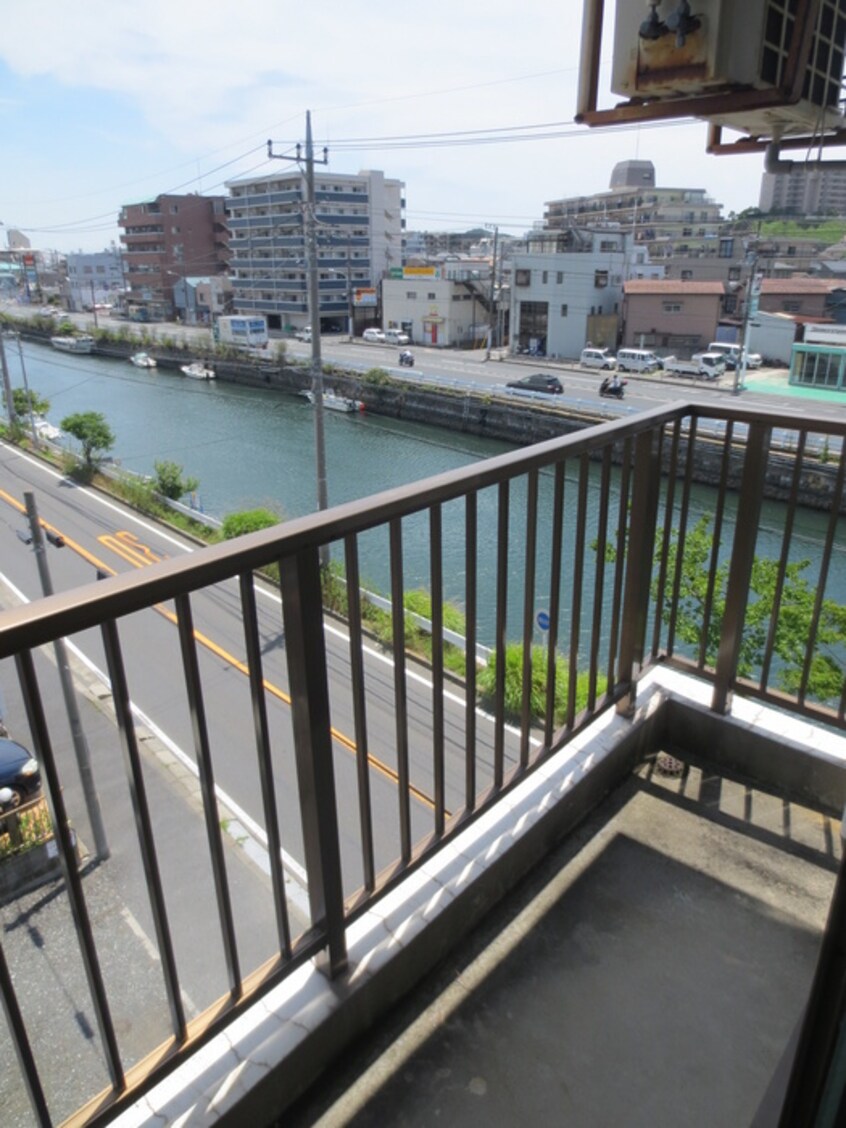 ベランダ・バルコニー ﾚｲｴｸｾﾚﾝﾄﾘﾊﾞ-ｻｲﾄﾞ磯子(401)