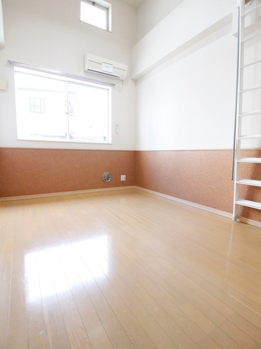 居室 リヴィエール梶ヶ谷B