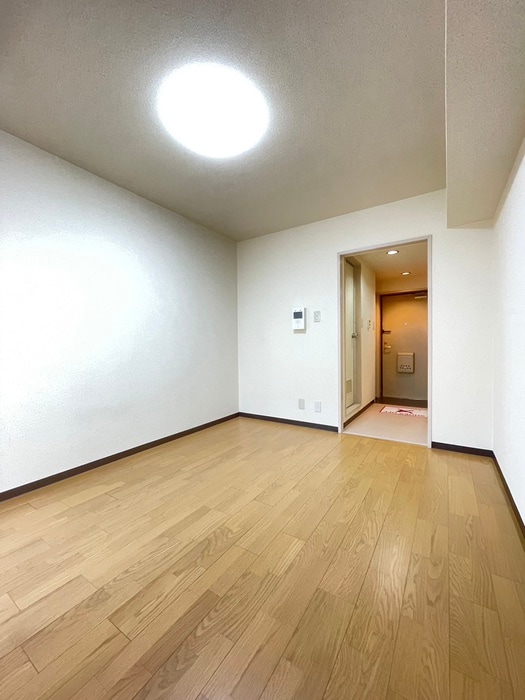 居室 ﾗｲｵﾝｽﾞﾏﾝｼｮﾝ新横浜Ｂ館(107)