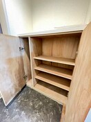 靴箱 ﾗｲｵﾝｽﾞﾏﾝｼｮﾝ新横浜Ｂ館(107)