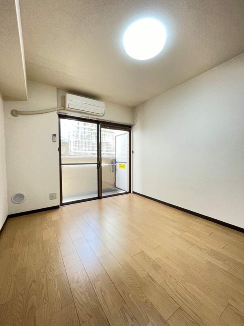 居室 ﾗｲｵﾝｽﾞﾏﾝｼｮﾝ新横浜Ｂ館(107)