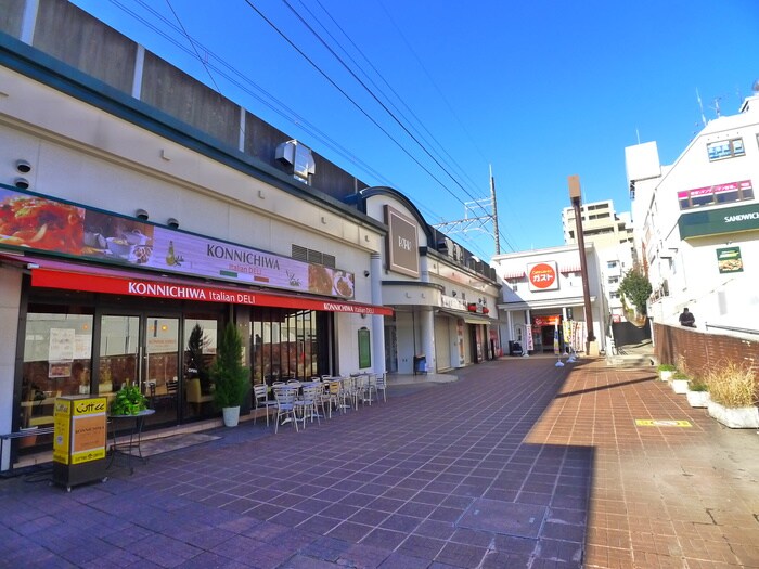 ガスト(その他飲食（ファミレスなど）)まで230m リファレンス西千葉駅前