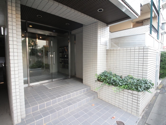 エントランス部分 リズ京王多摩川（203）