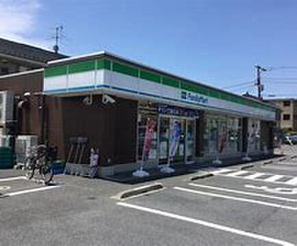 ファミリーマート赤山３丁目店(コンビニ)まで400m リーブルファイン宮本町