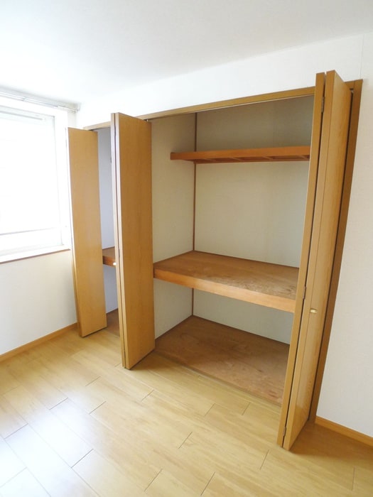 収納 ルミエ－ルＣ