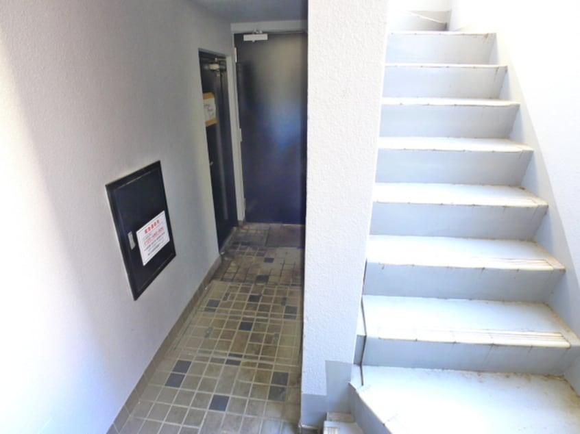 エントランス部分 ADX早稲田