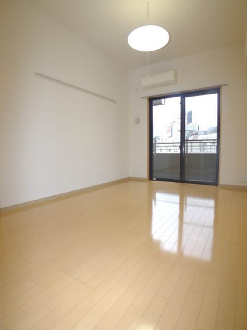 室内からの展望 ＳＫ－ＣＯＵＲＴ Ⅳ