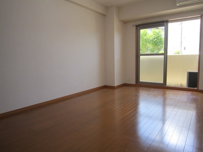 居室 サリ－タ　ソプラ