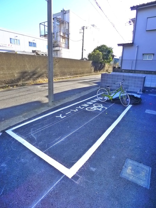 駐輪場 R-style FM