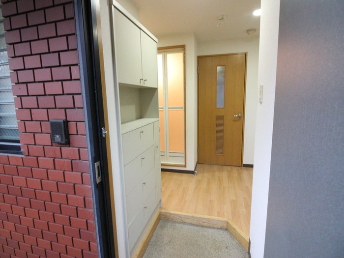 玄関 ラフィナ－ト・エム