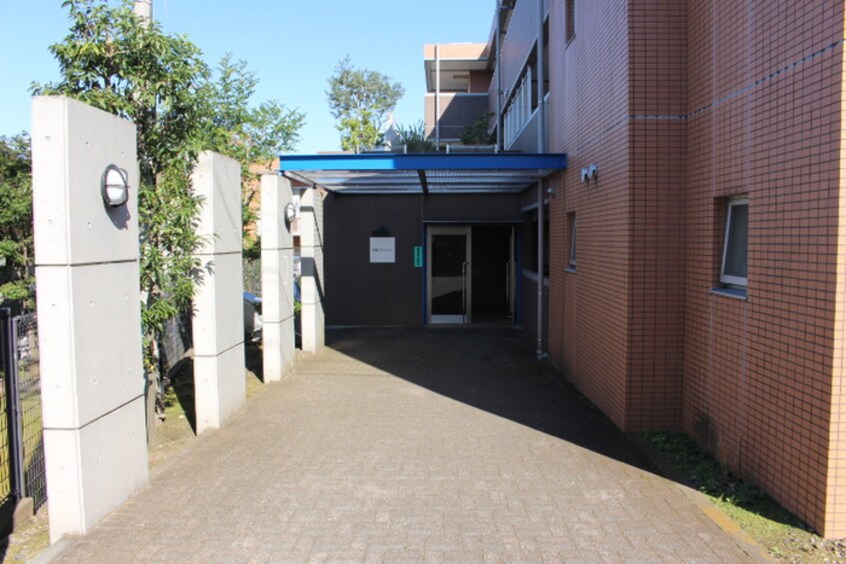 エントランス部分 初音マンション