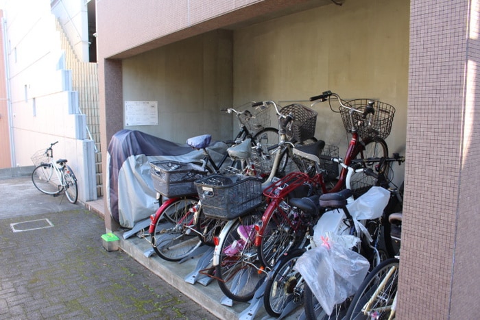 駐輪場 初音マンション
