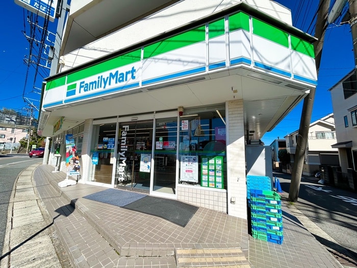 ファミリーマート(コンビニ)まで45m 新百合ヒルズ