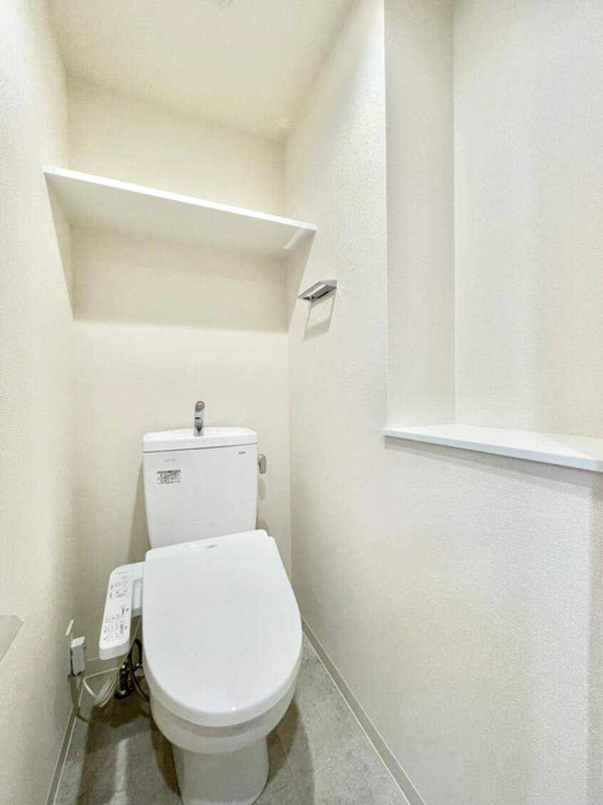 トイレ プレサンスブルーム浅草ノース