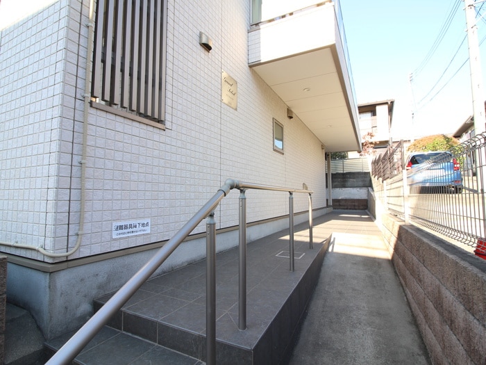 エントランス部分 グランドソレイユ