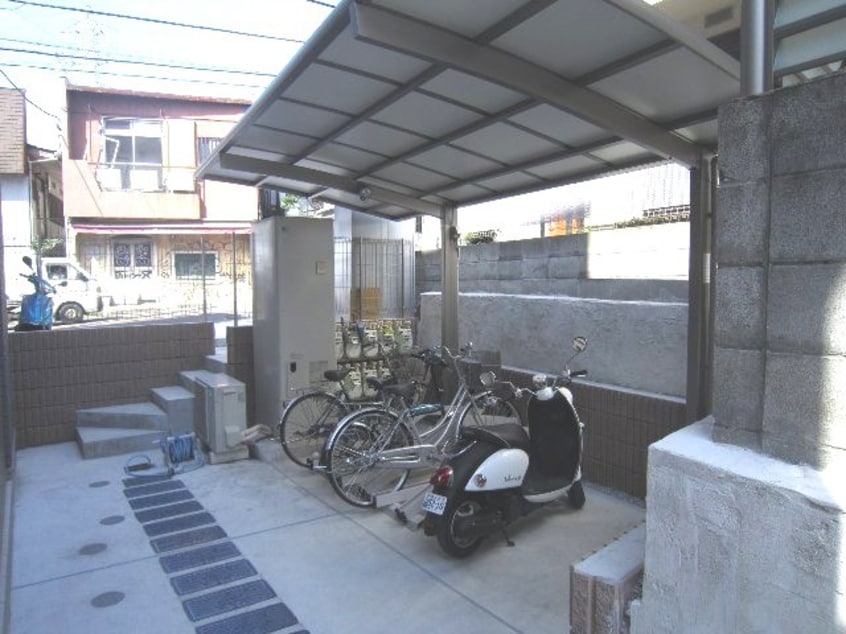 駐輪場 グランドソレイユ