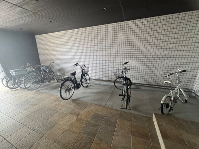駐輪場 アミー　ガーデン