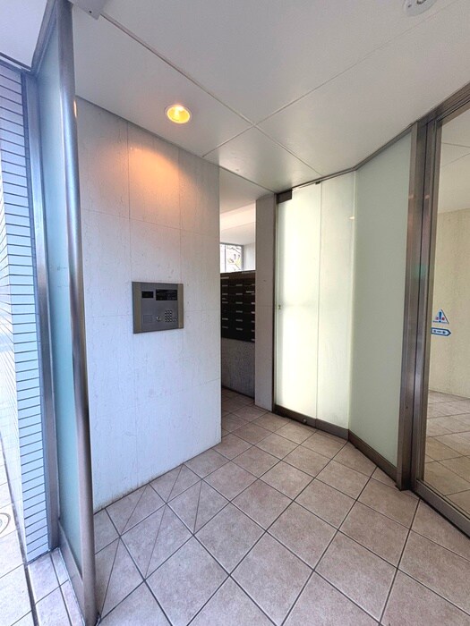 エントランス部分 トゥールブランシュ麻布（401）