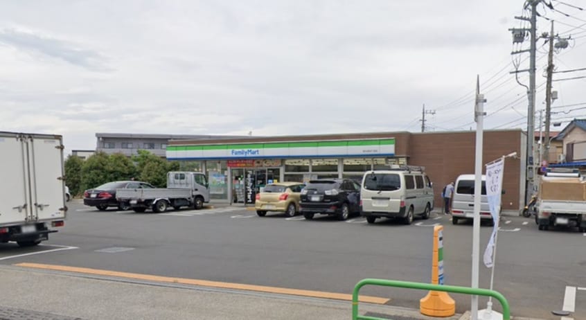 ファミリーマート(コンビニ)まで600m ノ－スキャッスルシティＥ号棟